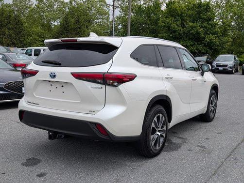 2020 Toyota Highlander Hybrid XLE