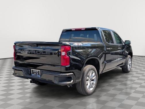 Black 2026 Chevrolet Silverado 1500 Custom
