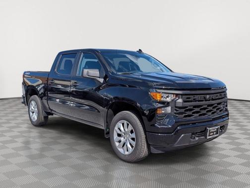 Black 2026 Chevrolet Silverado 1500 Custom