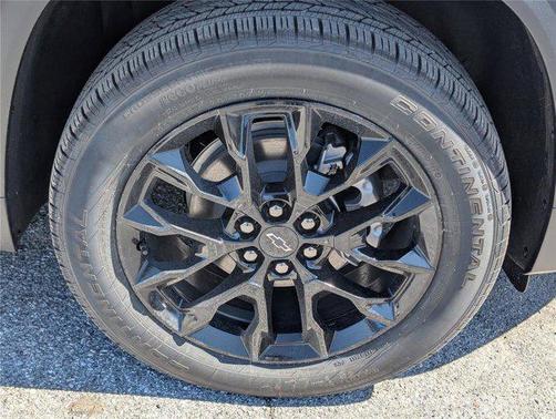 Sterling Gray Metallic 2026 Chevrolet Traverse LT