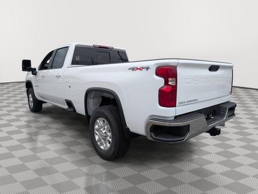 Summit White 2026 Chevrolet Silverado 3500 LT