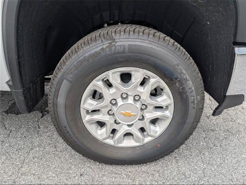Summit White 2026 Chevrolet Silverado 3500 LT
