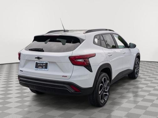 Summit White 2024 Chevrolet Trax FWD 2RS