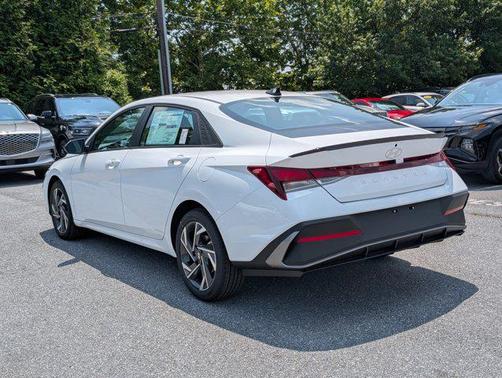 2025 Hyundai ELANTRA Sport