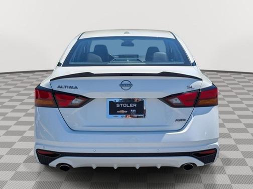 Pearl White Tricoat 2023 Nissan Altima 2.5 SL