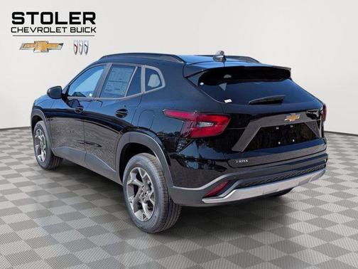 Mosaic Black Metallic 2026 Chevrolet Trax LT