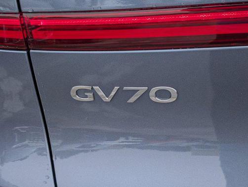 2026 Genesis GV70 2.5T Advanced