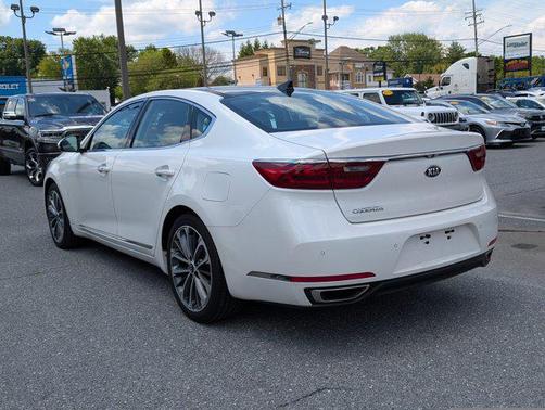 2019 Kia Cadenza Technology