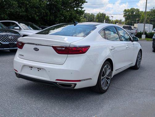 2019 Kia Cadenza Technology