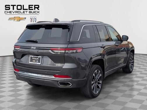 Baltic Gray Metallic Clearcoat 2022 Jeep Grand Cherokee Overland
