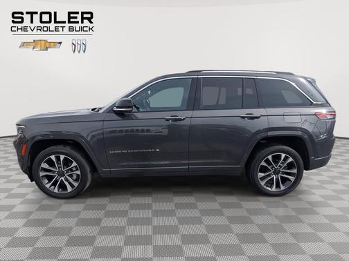 Baltic Gray Metallic Clearcoat 2022 Jeep Grand Cherokee Overland