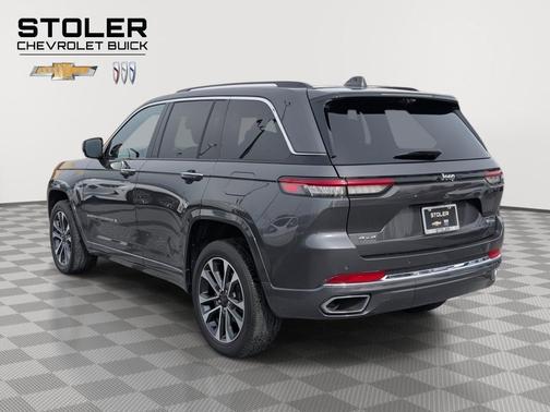 Baltic Gray Metallic Clearcoat 2022 Jeep Grand Cherokee Overland
