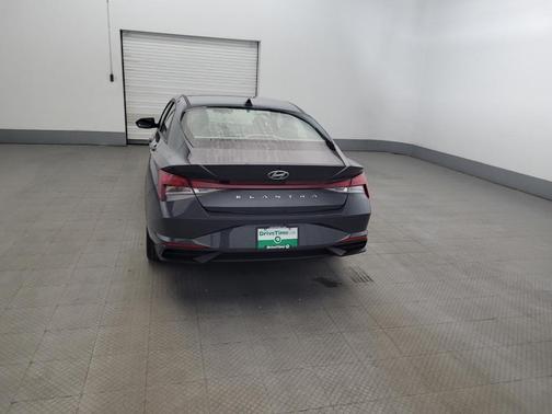 Ecotronic Gray 2023 Hyundai ELANTRA SEL