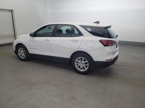 Summit White 2023 Chevrolet Equinox LS