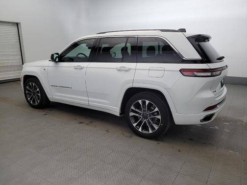 2022 Jeep Grand Cherokee 4xe Overland