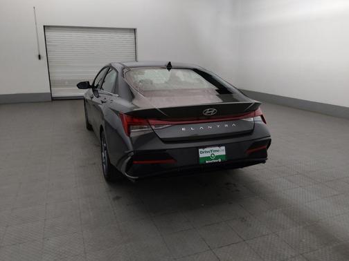Amazon Gray 2025 Hyundai ELANTRA SEL