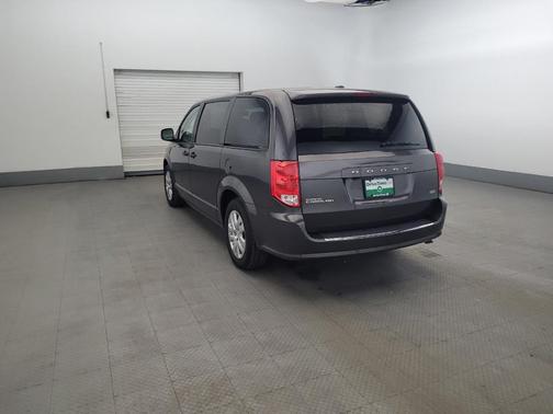 Granite Pearlcoat 2019 Dodge Grand Caravan SE