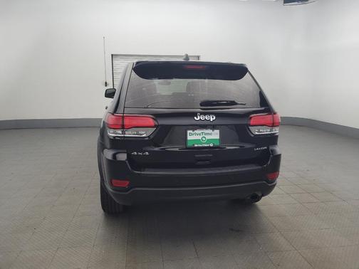 2022 Jeep Grand Cherokee Laredo