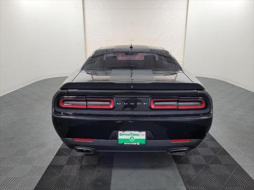 2017 Dodge Challenger SXT