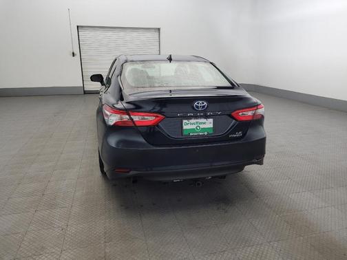 2019 Toyota Camry Hybrid LE