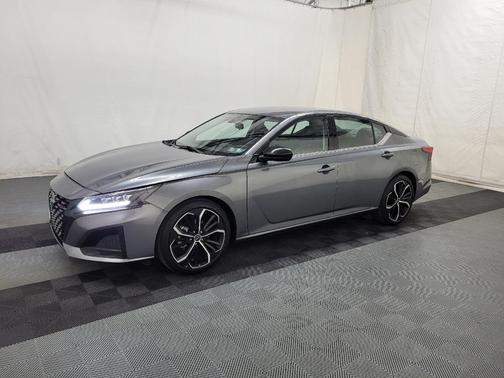Gray 2023 Nissan Altima 2.5 SR