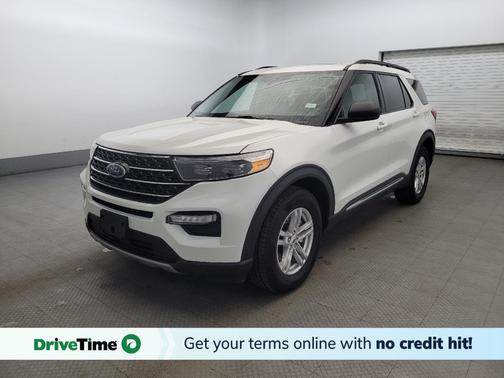 Star White Metallic Tri-Coat 2022 Ford Explorer XLT