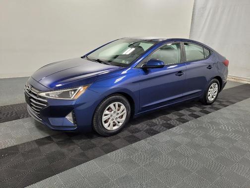 2019 Hyundai ELANTRA SE