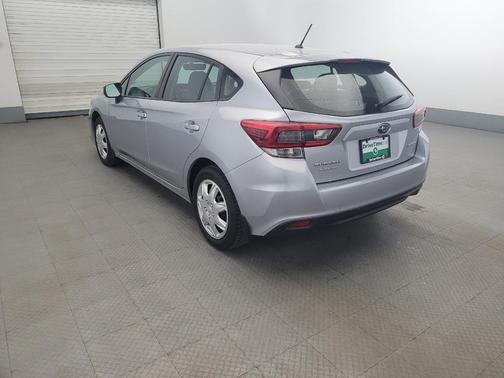 Ice Silver Metallic 2022 Subaru Impreza Base