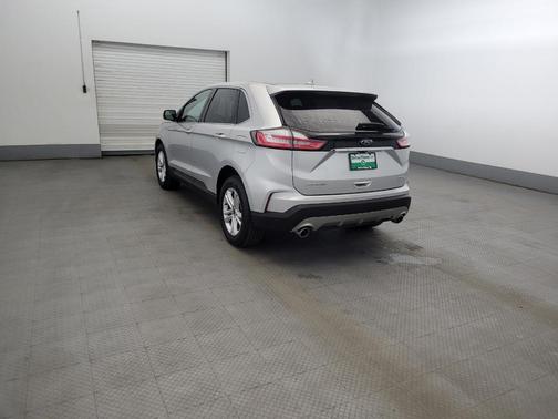Silver 2019 Ford Edge SEL