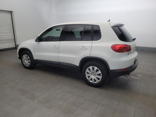 Pure White 2017 Volkswagen Tiguan 2.0T S