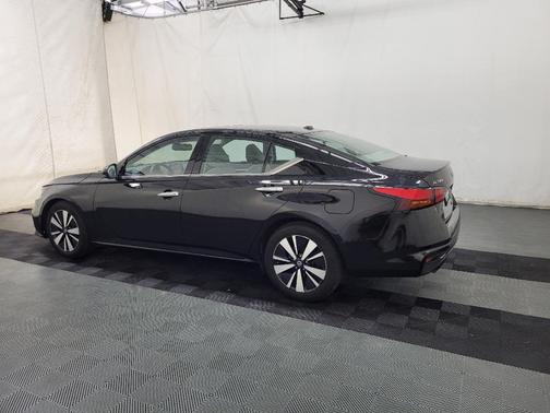 Super Black 2020 Nissan Altima 2.5 SV