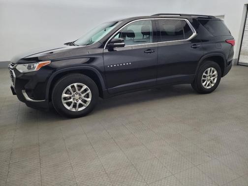 Mosaic Black Metallic 2019 Chevrolet Traverse LT Cloth
