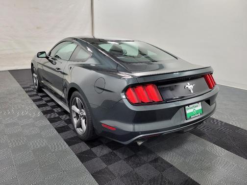2016 Ford Mustang V6