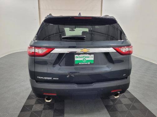 Mosaic Black Metallic 2019 Chevrolet Traverse LT Cloth