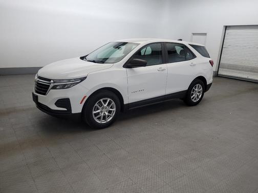 Summit White 2022 Chevrolet Equinox LS