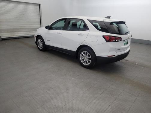 Summit White 2022 Chevrolet Equinox LS