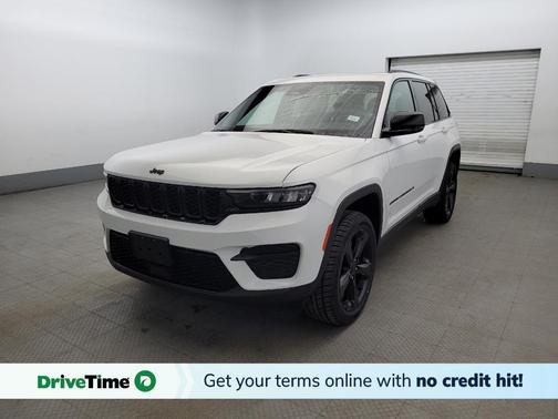 Bright White Clearcoat 2023 Jeep Grand Cherokee Altitude