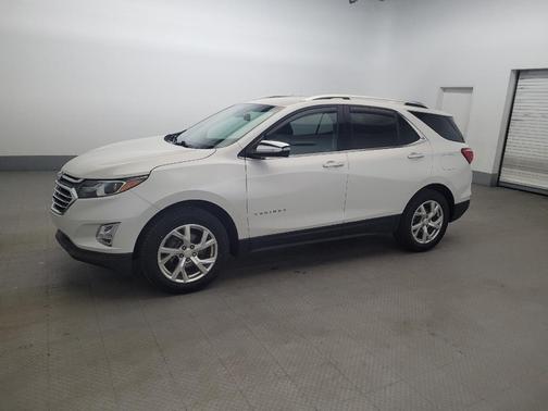 White 2018 Chevrolet Equinox Premier