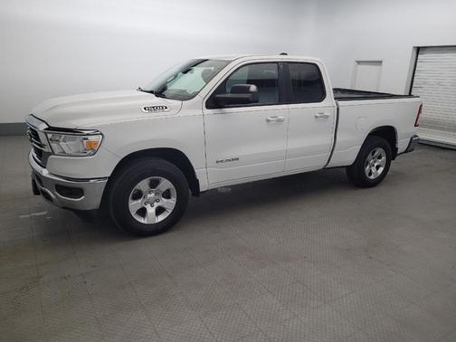 Bright White Clearcoat 2019 RAM 1500 Big Horn