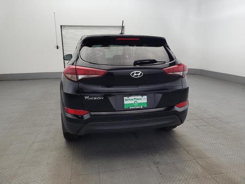 2017 Hyundai TUCSON SE