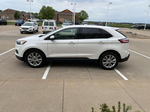 Star White 2024 Ford Edge Titanium