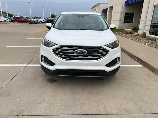 Star White 2024 Ford Edge Titanium