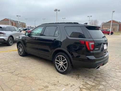 2017 Ford Explorer sport