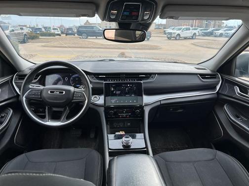 2021 Jeep Grand Cherokee L Laredo