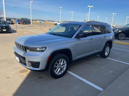 2021 Jeep Grand Cherokee L Laredo