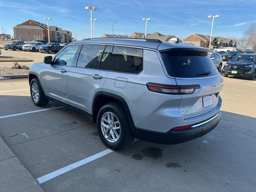 2021 Jeep Grand Cherokee L Laredo