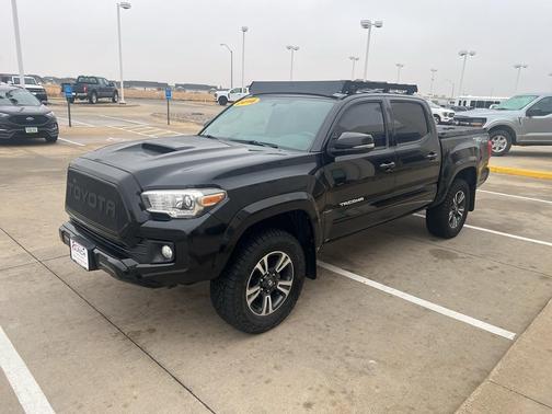 2016 Toyota Tacoma TRD Sport
