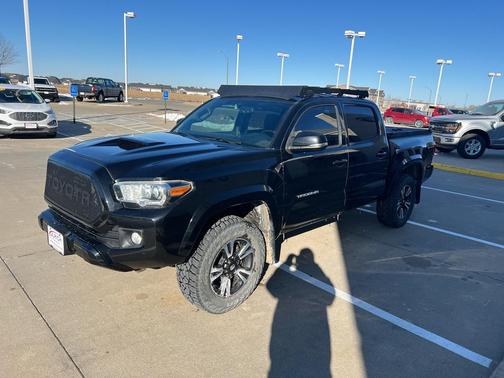 2016 Toyota Tacoma TRD Sport