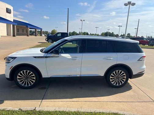 2023 Lincoln Aviator Standard AWD