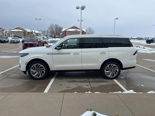 2025 Lincoln Navigator Reserve